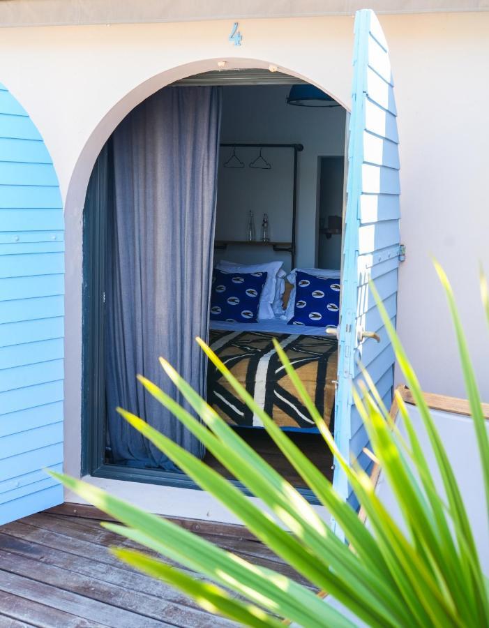 O Petit Monde Hotel Sanary-sur-Mer Exterior photo